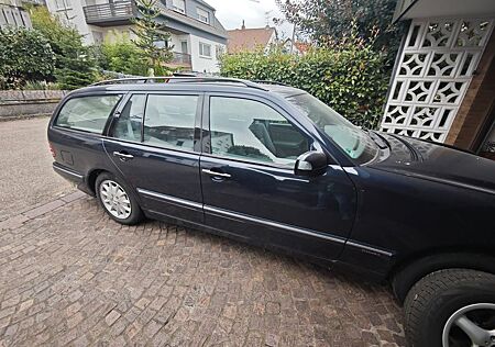 Mercedes-Benz E 240 T ELEGANCE Elegance