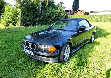 BMW 320i Cabrio