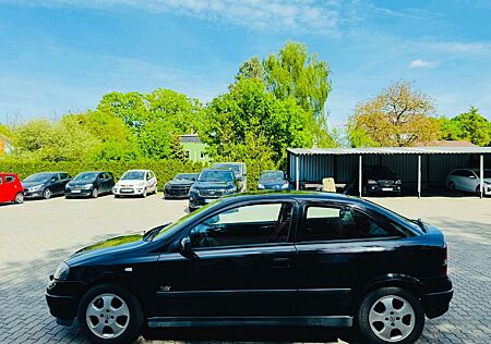 Opel Astra 1.6 Njoy Xenon