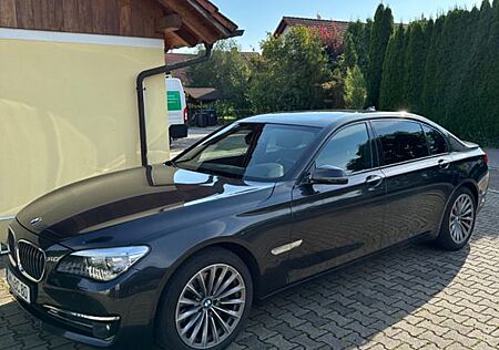 BMW 730Ld (Long)