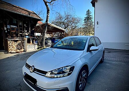 VW Golf Volkswagen 1.4 TSI 92kW DSG Sound