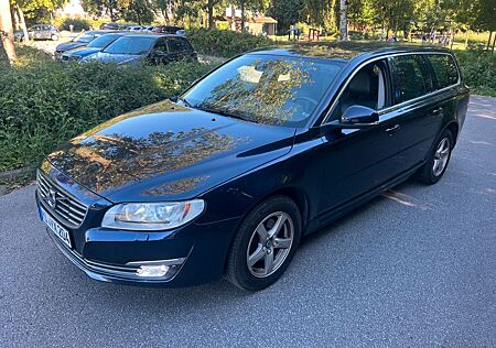 Volvo V70 D3 Summum AHK Sitzheizung Leder Schiebedach