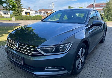 VW Passat Volkswagen Lim. Trendline BlueMotion