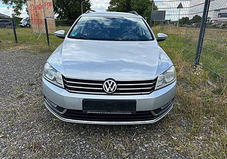 VW Passat Variant Volkswagen Comfortline 1.Hand Xenon