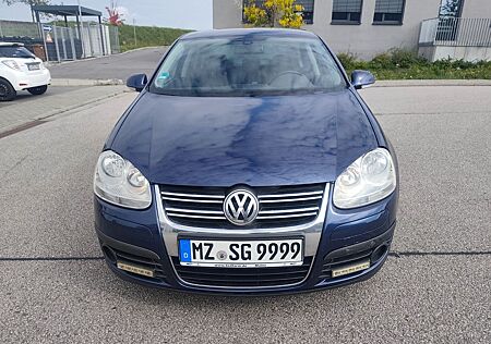 VW Jetta gebraucht kaufen VW Jetta Volkswagen 2.0 FSI Comfortline Comfortline