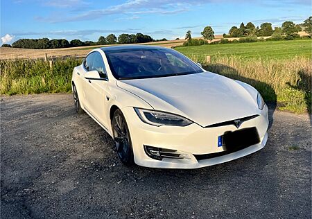 Tesla Model S 75D Allrad 21 Zoll