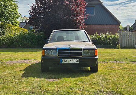 Mercedes-Benz 190