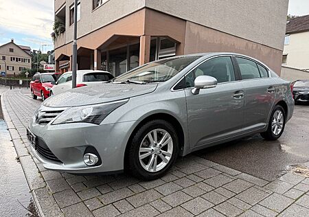 Toyota Avensis Life *Navi, Kamera, Scheckheft & TÜV neu