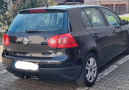 VW Golf Volkswagen 1.4 TSI 90 kW Tour Tour
