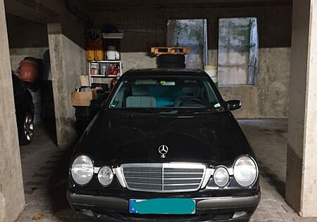 Mercedes-Benz E 240 CLASSIC Classic