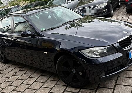 BMW 318i -