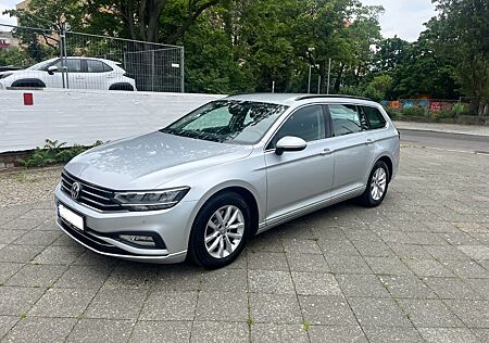 VW Passat Volkswagen 2.0 TDI DSG Buisness Navi PDC SHZ Camera