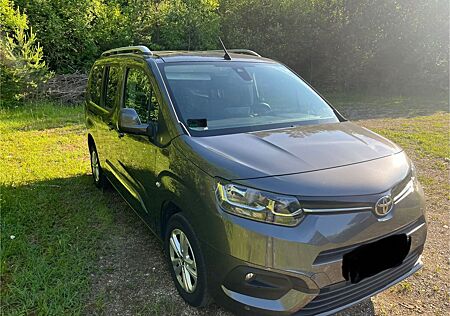 Toyota Pro Ace Proace City 1,2-l-Turbo 81kW L2 Team Deutsch...