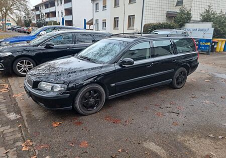 Volvo V70 2.4 Premium+Automatik+Leder+Klimaaut.+E.Sit