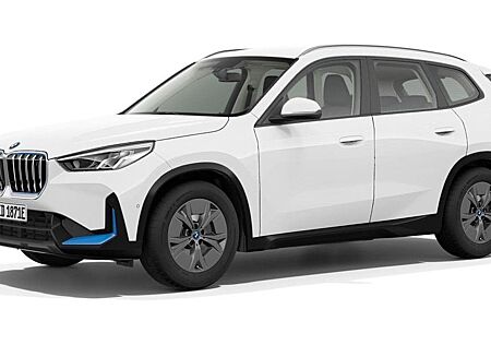 BMW iX1 xDrive30 LC Plus DA LED Sitzhzg. DAB AHK PA