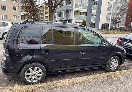 VW Touran Volkswagen 1.4 TSI 103kW DSG - 7 Sitzer
