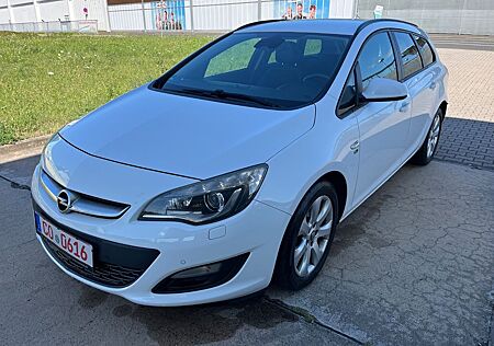Opel Astra J Sports Tourer 150 Jahre TÜV neu!