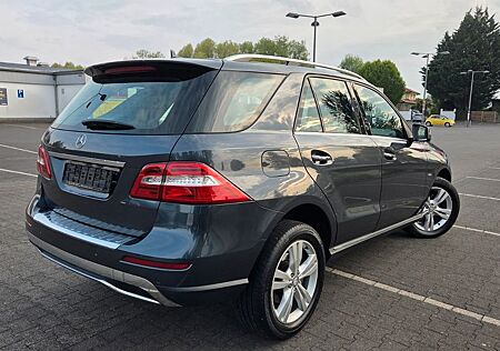 Mercedes-Benz ML 350 ML-350CDI-AUT+KLIMAUT+PANORAM+LED+NAV+19"TÜV2027