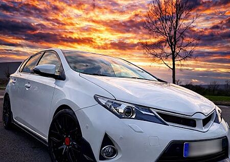 Toyota Auris 1.6 Life+ TRD | Webasto | Xenon | CarPlay