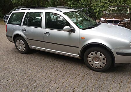 VW Golf Volkswagen 1.9TDI 74kW 4mot. GT Sport Variant GT Sport