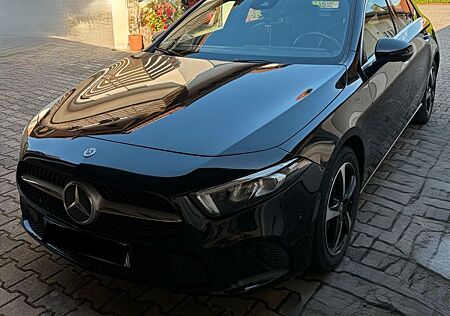 Mercedes-Benz A 180 d DCT -