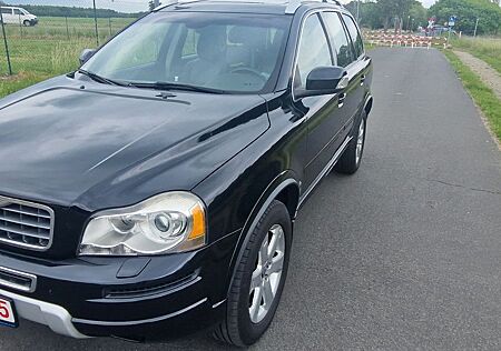 Volvo XC 90 XC90 D5 Momentum Geartronic 7 Sitze