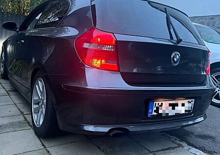 BMW 118d - Sport, Sitzheizung, 8Fach, Teilleder