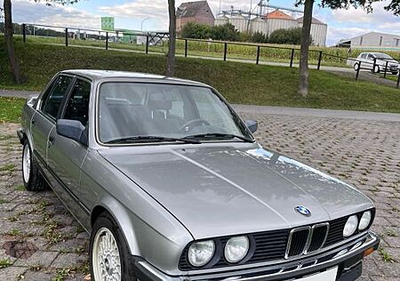 BMW 320i - E30 - 6 Zylinder - 167tkm - Original