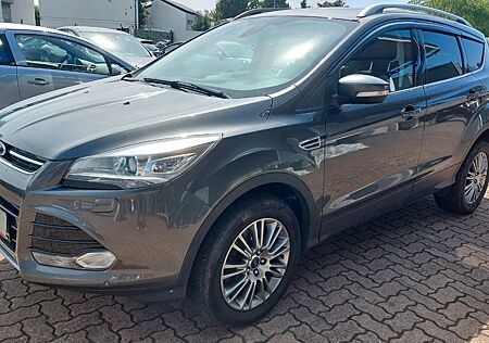 Ford Kuga Titanium Navi Teilleder Pano AHK