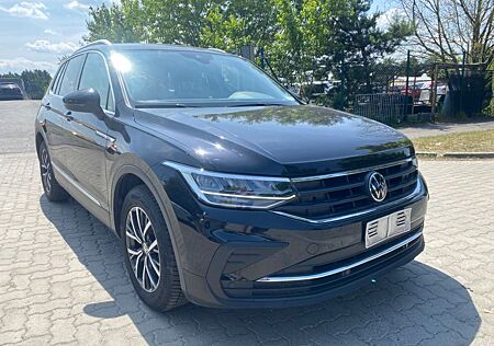 VW Tiguan Volkswagen Life