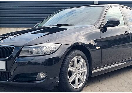 BMW 318i -Bi-Xenon, Kamera, Top Zustand