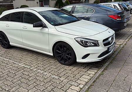 Mercedes-Benz CLA 180 Shooting Brake CLA 180 Urban Shootin...