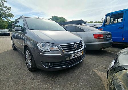 VW Touran Volkswagen 2.0 TDI 125 kW DSG DPF Highline Highline