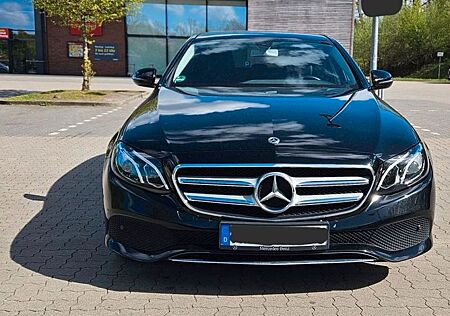 Mercedes-Benz E 220 d Autom. -