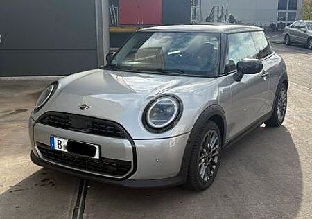 Mini Cooper D Cooper C Automatik Neuwertig EZ 01/2024
