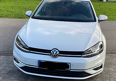 VW Golf Volkswagen 1.0 TSI BMT Comfortline Variant Comfortline