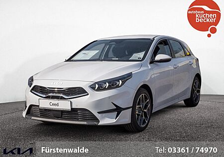 Kia Cee'd Ceed_5 1.5 T-GDI SPIRIT SHZ NAVI ACC FACEL. LED