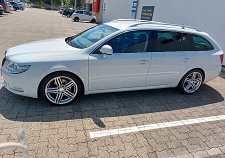 Skoda Superb 2.0 TDI Elegance Combi Elegance