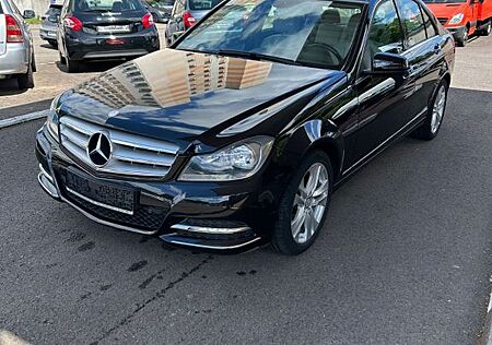 Mercedes-Benz C 180 AVANTGARDE