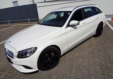 Mercedes-Benz C 200 T Aut. Av.Leder LED Nav.SHZ Park.A 18 Zoll