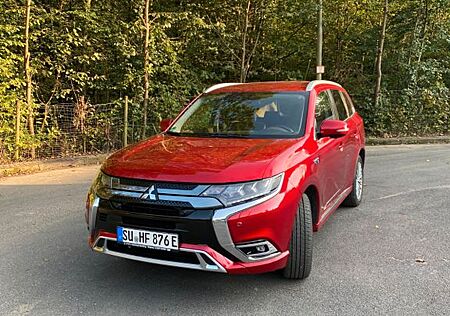 Mitsubishi Plug in Hybrid Outlander Plug-in Hybrid Outlander