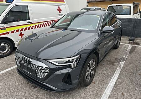 Audi Q8 e-tron Q8 Sportback 55 e-tron quattro business 33.250.-