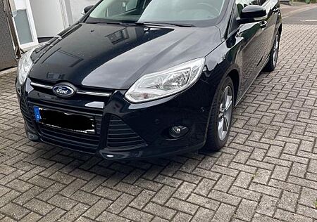 Ford Focus 1,0 EcoBoost 92kW Trend Champions Edition