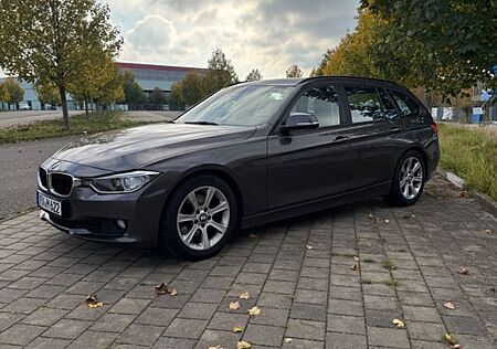 BMW 328i Touring Luxury Line Luxury Line