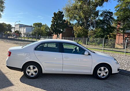 VW Jetta Volkswagen V Comfortline 03-26 Tüv