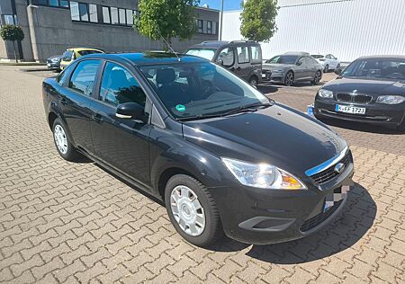 Ford Focus Lim. Style Sedan 1.6,TÜV,Zahnriemensatz