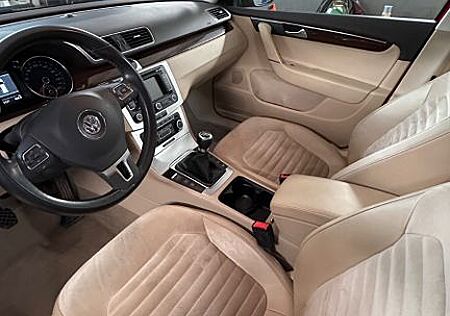 VW Passat Variant gebraucht kaufen VW Passat Variant Volkswagen 2.0 l TDI TÜV 10/27 BlueMotion