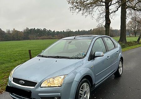 Ford Focus 1,6 Ti-VCT Ghia