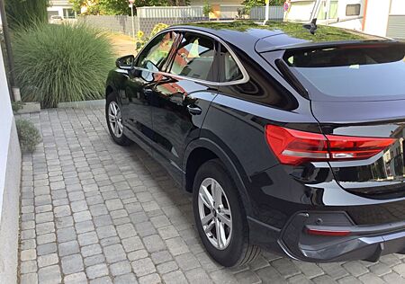 Audi Q3 45 TFSI e S tronic -