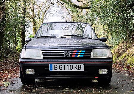Peugeot 205 1.9 GTI youngtimer